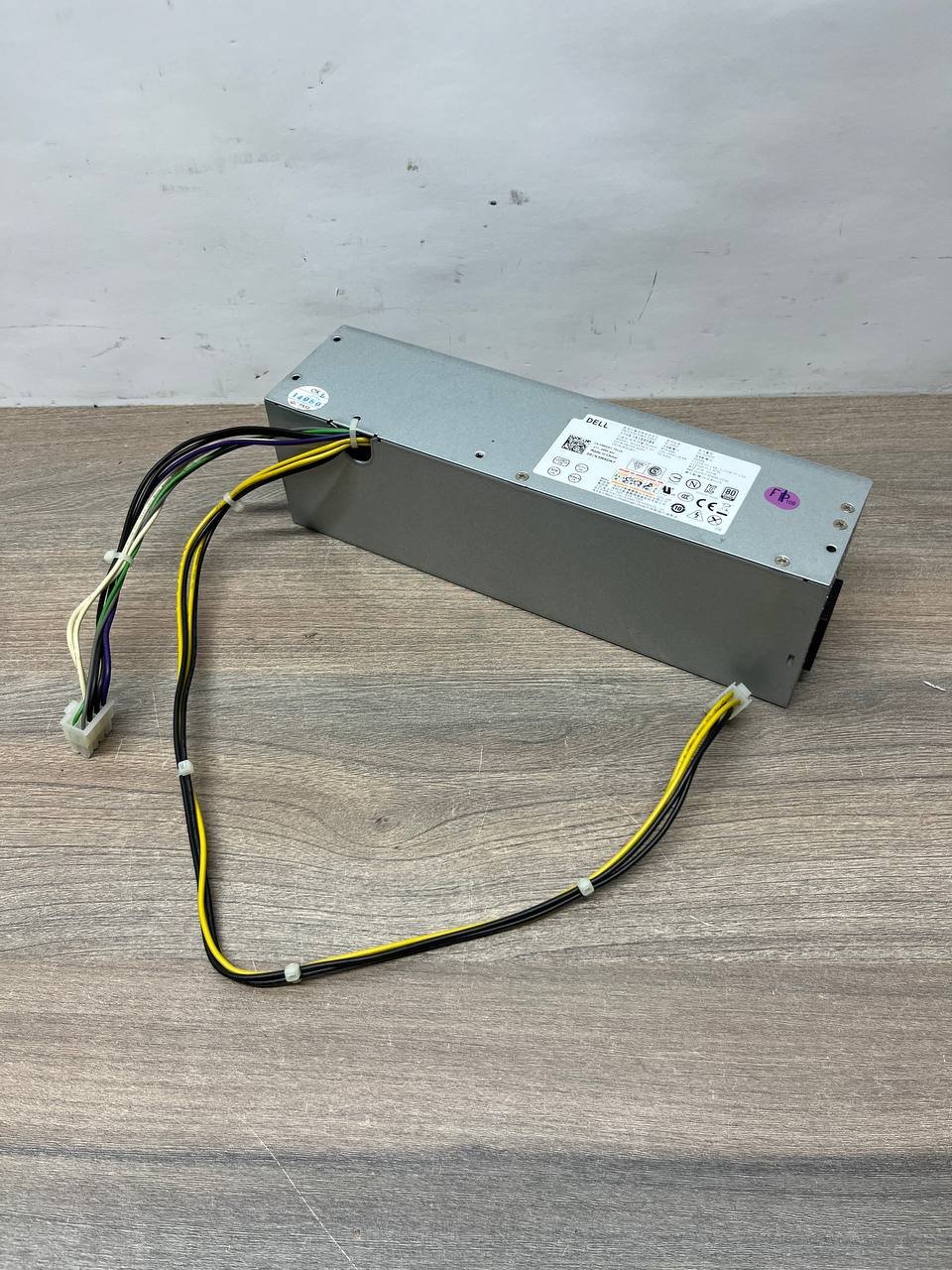 Оригінальний блок живлення Dell OptiPlex 3020 SFF 255W – HU255ES-01 / 0M9GW7 б/у 2 Оригінальний блок живлення Dell OptiPlex 3020 SFF 255W – HU255ES-01 / 0M9GW7 б/у