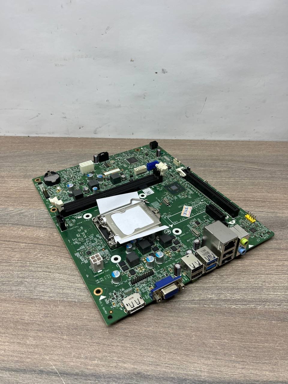 Оригінальна материнська плата Dell OptiPlex 3020 SFF – 0WMJ54 / 04YP6J / 7DM3J б/у 2 Оригінальна материнська плата Dell OptiPlex 3020 SFF – 0WMJ54 / 04YP6J / 7DM3J б/у