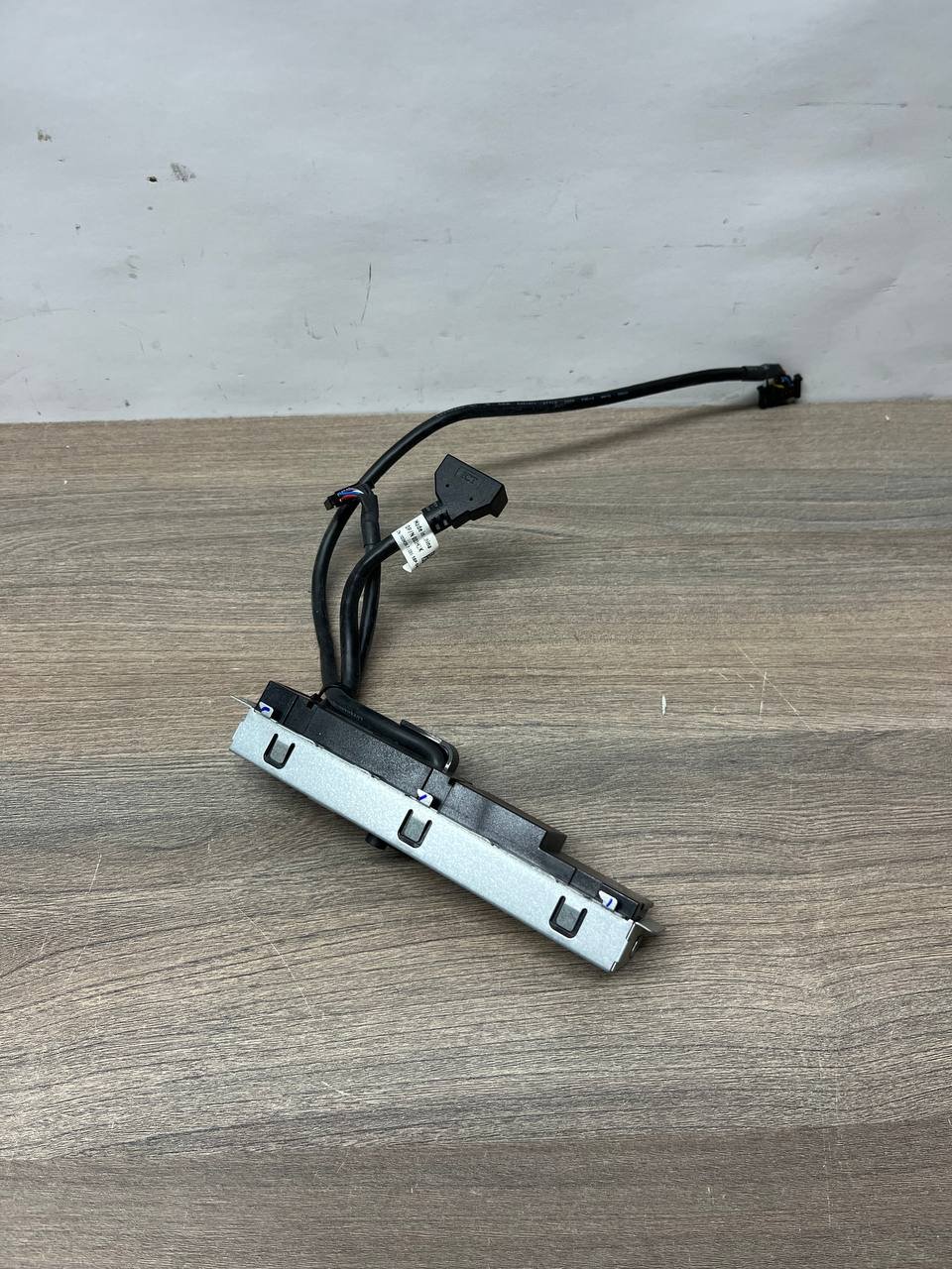 Оригінальний USB модуль (плата / Front I/O Panel / USB Board) Dell OptiPlex 7020 SFF – 0DJH3K б/у 2 Оригінальний USB модуль (плата / Front I/O Panel / USB Board) Dell OptiPlex 7020 SFF – 0DJH3K б/у