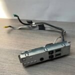 Оригінальна Оригінальний USB модуль Dell OptiPlex 3010 SFF – 09F4N6 / 0R8NM0 / R8NM0 / 0X7YF7 / X7YF7 б/уморда / передня панель для комп’ютера Dell OptiPlex 3010 SFF, що включає кнопки, USB-порти та індикатори. Використовується для заміни пошкодженої або зношеної передньої панелі.