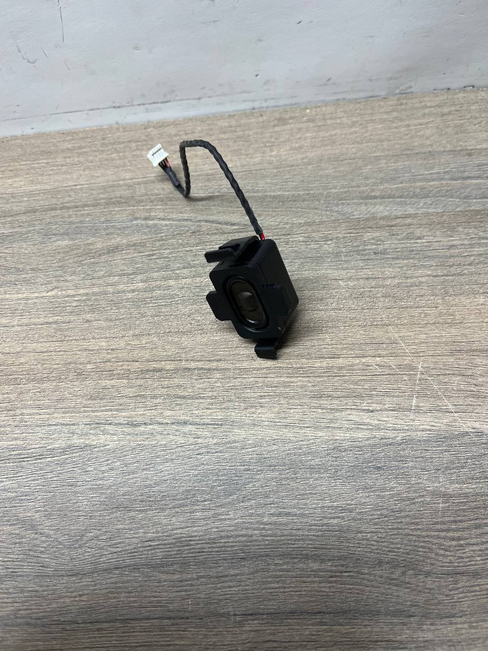 Динамік (speaker / buzzer) Dell 7050 OptiPlex SFF (DP/N 0PVX5K) Б/В 3 Динамік (speaker / buzzer) Dell OptiPlex SFF (DP/N 0PVX5K) Б/В